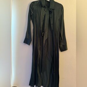 Zara hunter green silk dress with belt